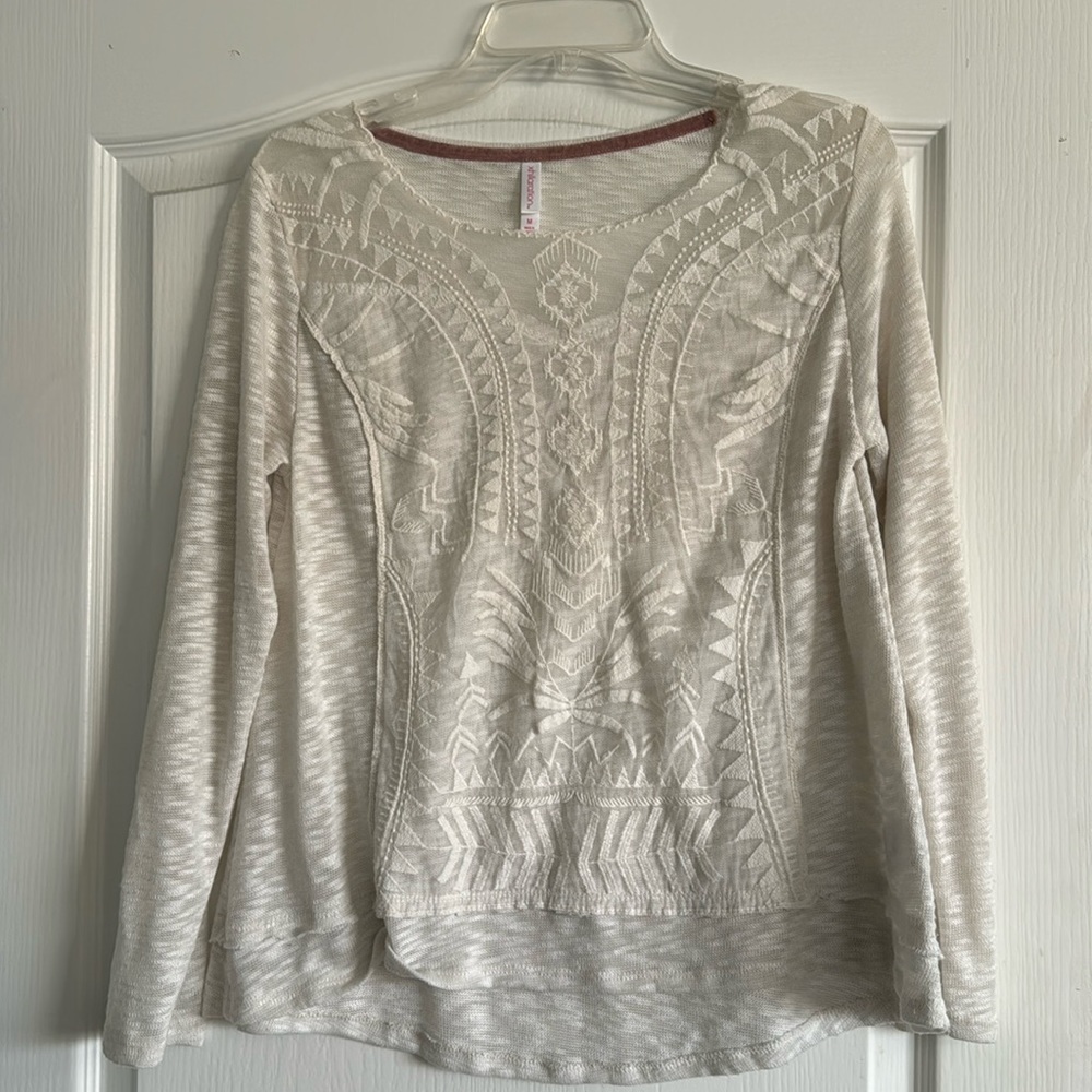 Xhiliration lace embroidered long sleeve. White, size M.